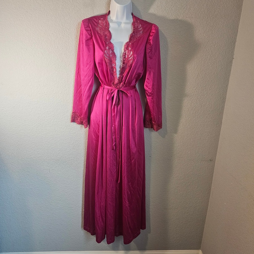 Vintage Olga bright pink lace nylon medium robe with original belt wrap style
